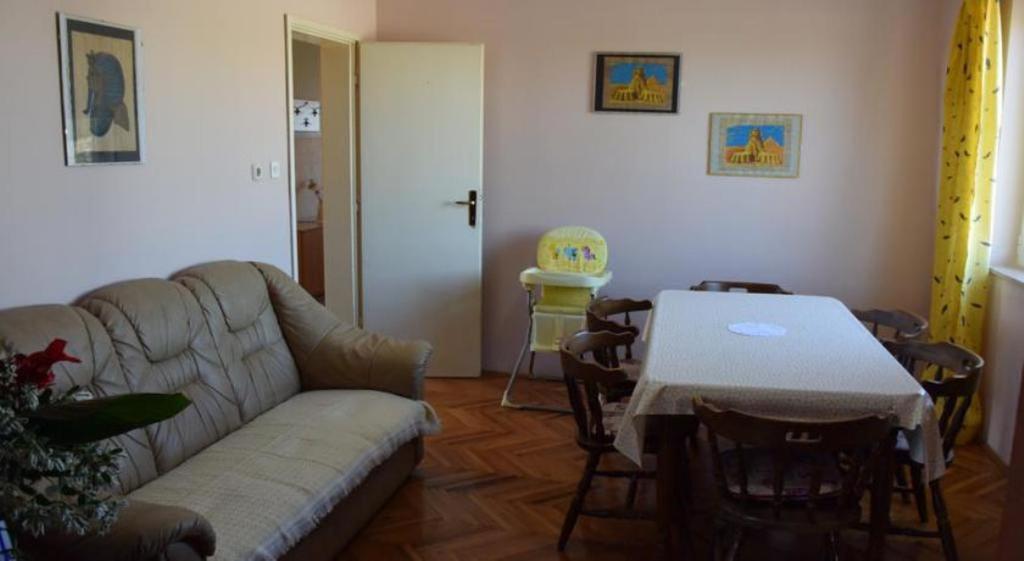 Apartment Julietta Pirovac Exterior photo