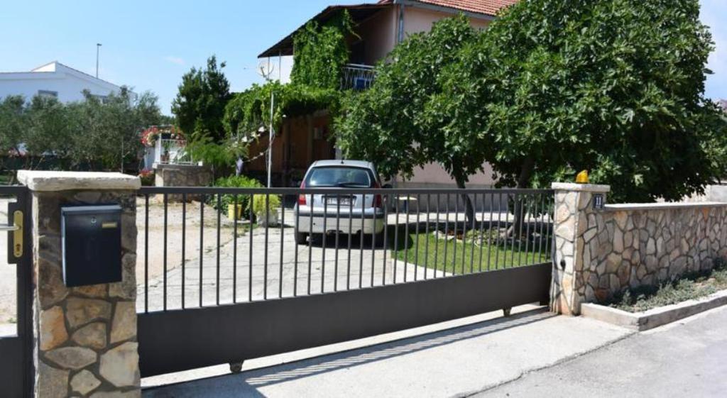 Apartment Julietta Pirovac Exterior photo